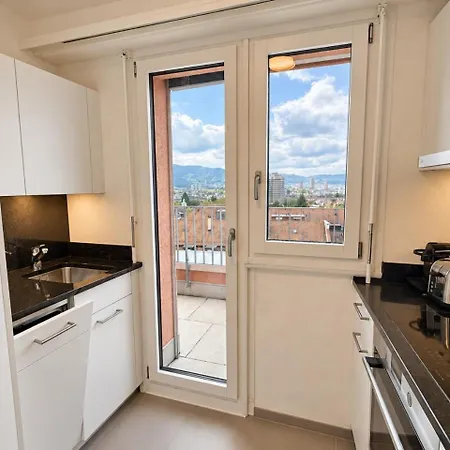 Stylish 1br Overlooking - Tilia 52